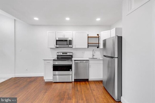 Building Photo - 3876 Lancaster Ave Rental