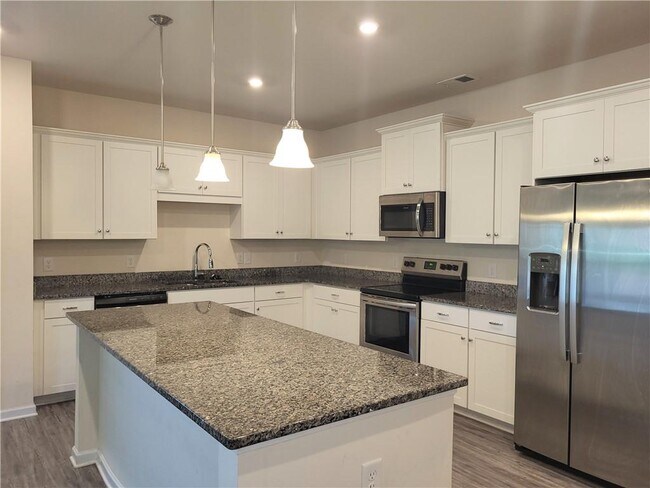 Photo - 210 Centennial Cir