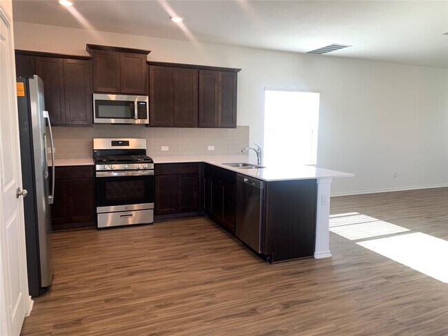 Photo - 3301 Dusted Daisy St