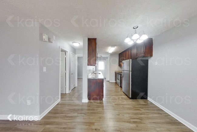 Photo - 150 Deer Pkwy