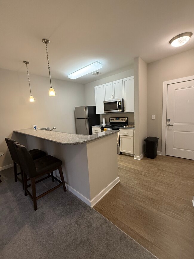 Furnished 1 bedroom Kitchen