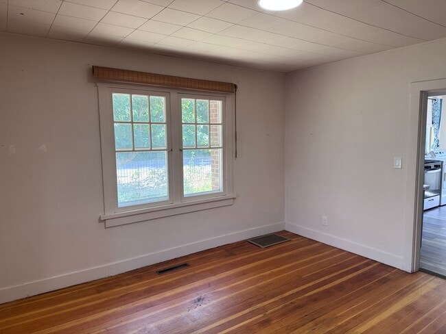 Photo - 280 3rd St