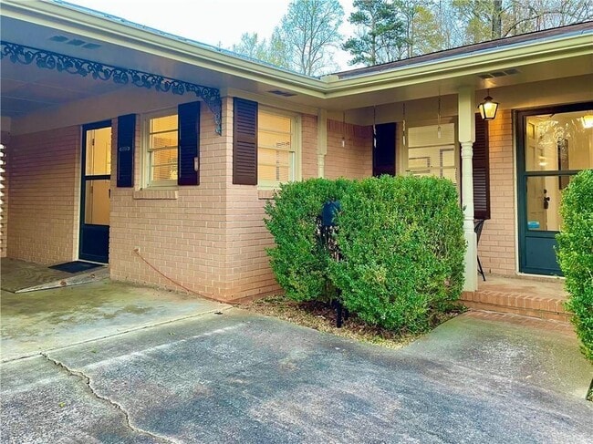 Photo - 4457 Frontier Way NE