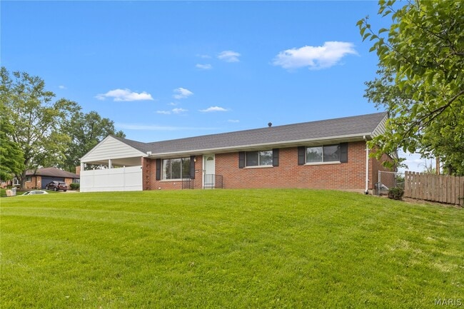 Photo - 1001 Schulte Rd
