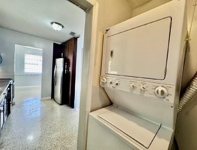 Photo - 901 NW 55th St