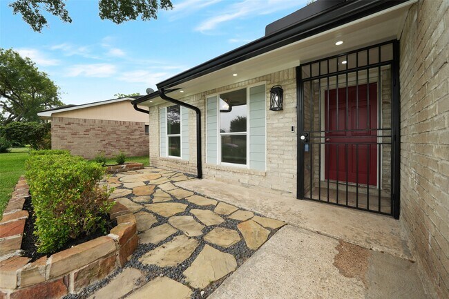 Photo - 9607 Rumbling Wood Ln