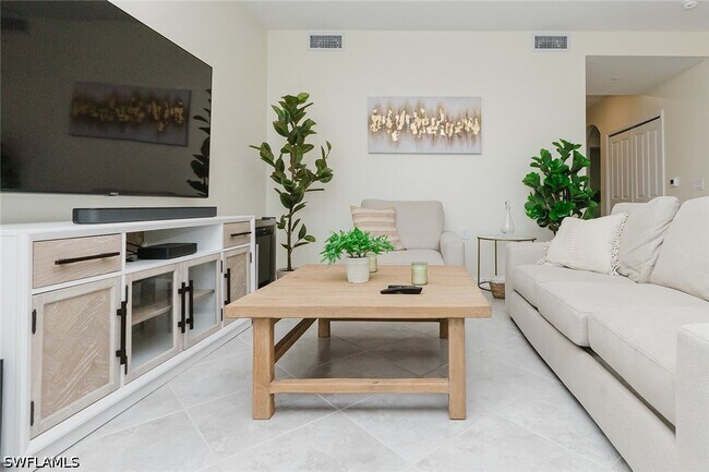 Photo - 5835 Double Eagle Cir Unit 4727