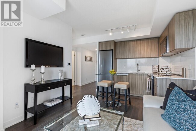 Photo - 30 Samuel Wood Wy Unit 1403