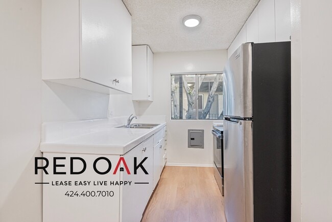 Photo - 7071 Hawthorn Ave Unit 4