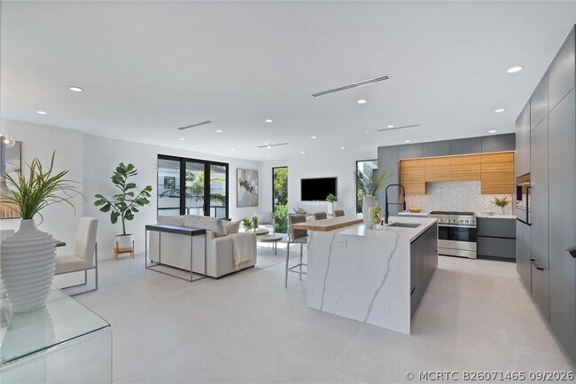 Photo - 1310 SE 2nd St