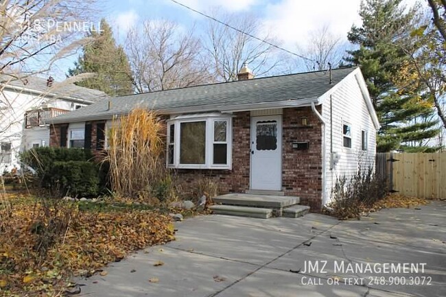 Building Photo - 318 Pennell- Rental