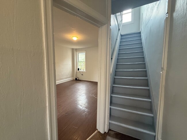 Photo - 514 Cannon St E