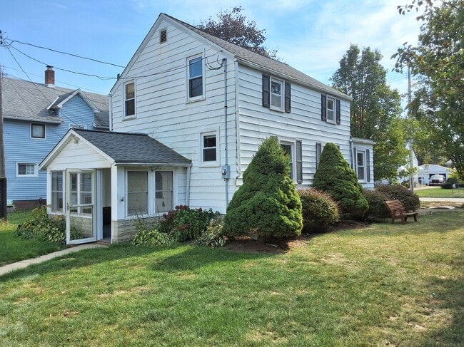 Photo - 5198 South St