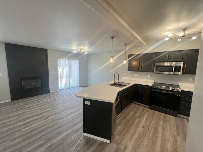 Photo - 6475 Whispering Loop