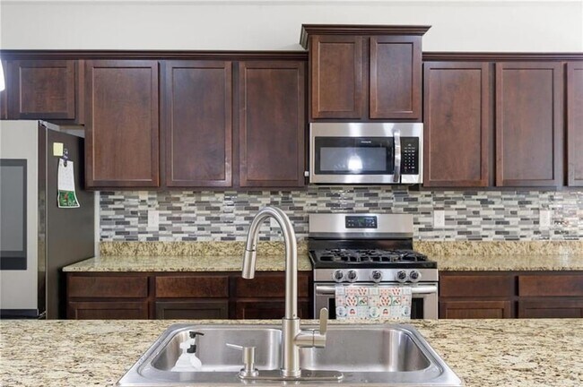 Photo - 296 Maple Brook Dr