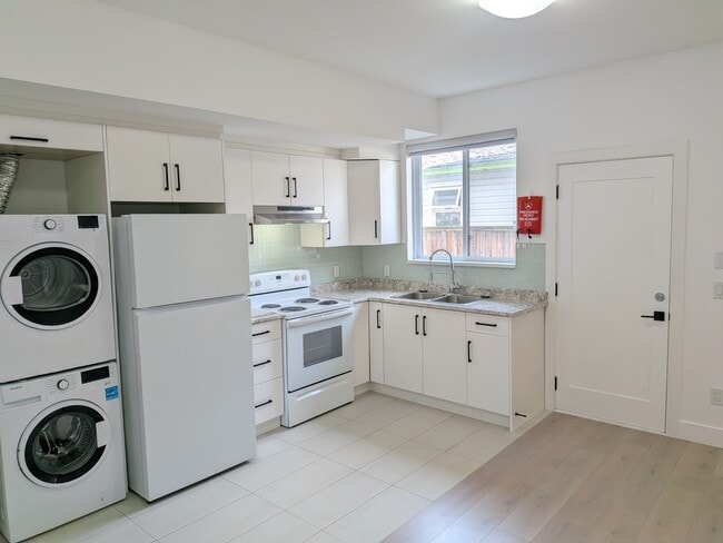 Photo - 419 5th Ave