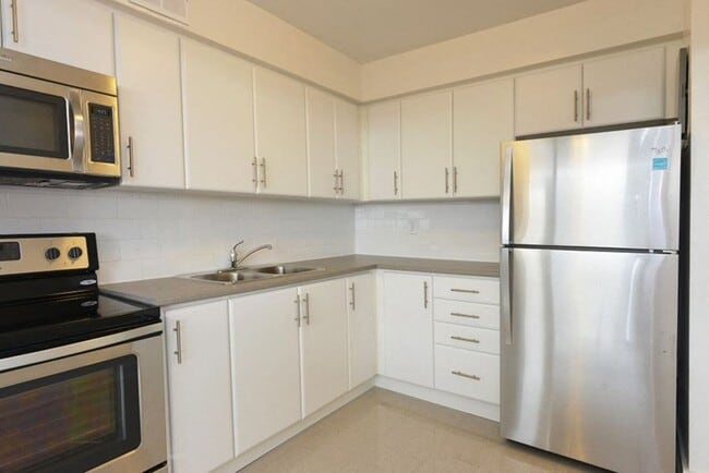 Building Photo - 263 Dixon Rd Unit 207