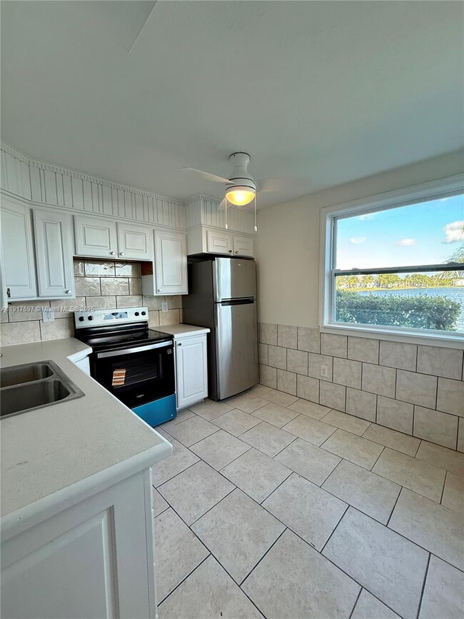 Photo - 1303 S Liberty Ave Unit 1303J