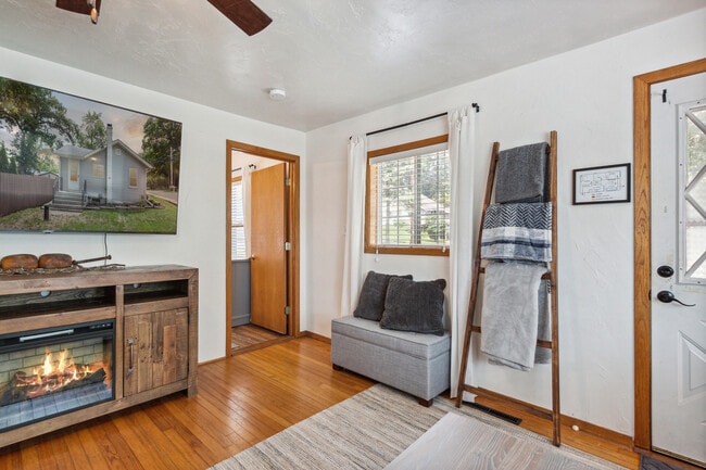 Photo - 240 Koshkonong Dr