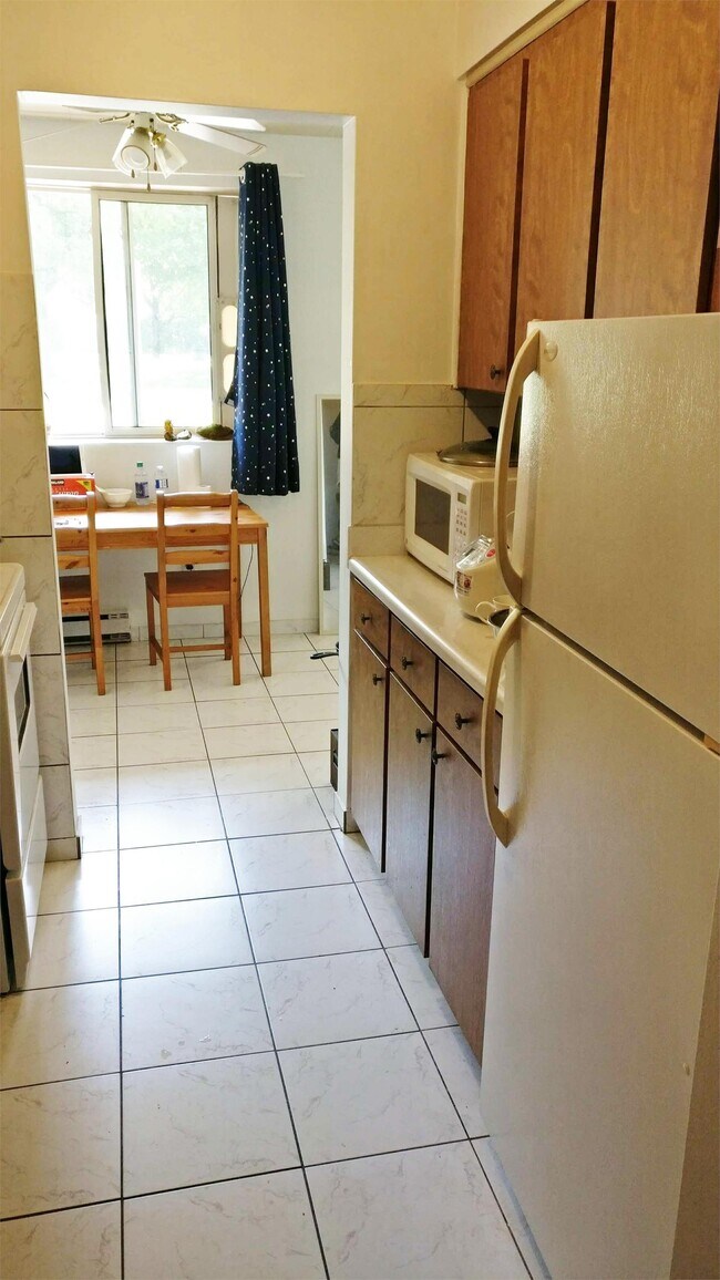 Photo - 3044 Sandwich St. Unit 102