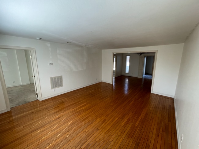Photo - 430 Olive St
