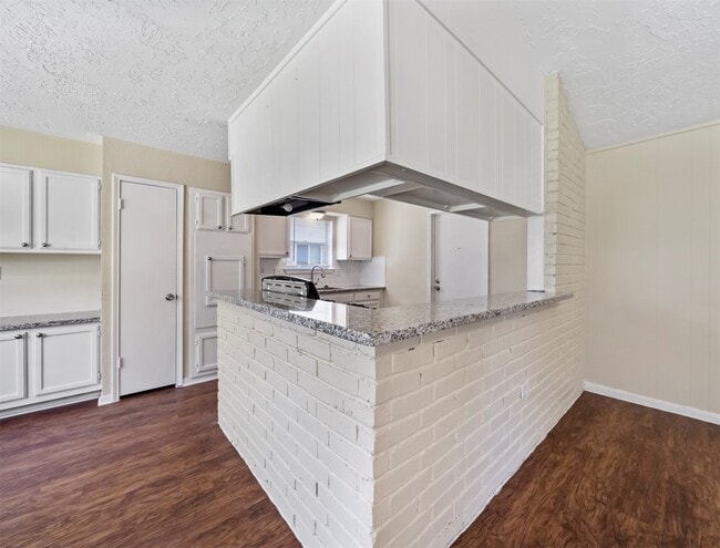 Photo - 7962 Southmeadow Dr
