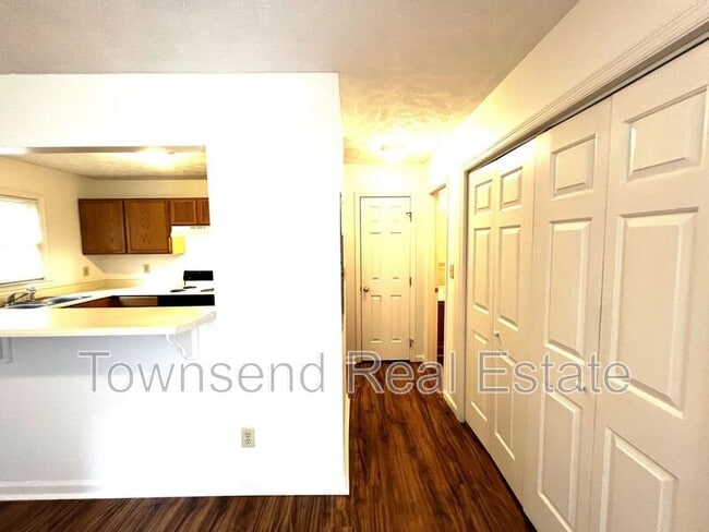 Photo - 1008 Ancestry Dr
