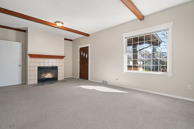 709 McKenzie Ave