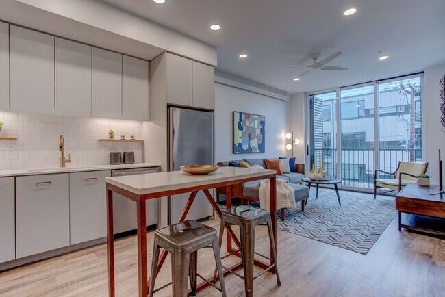 Photo - Luxury One Bedroom on Division near Salt &...