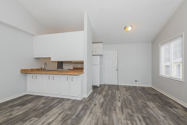 Photo - 346 Sprahler St