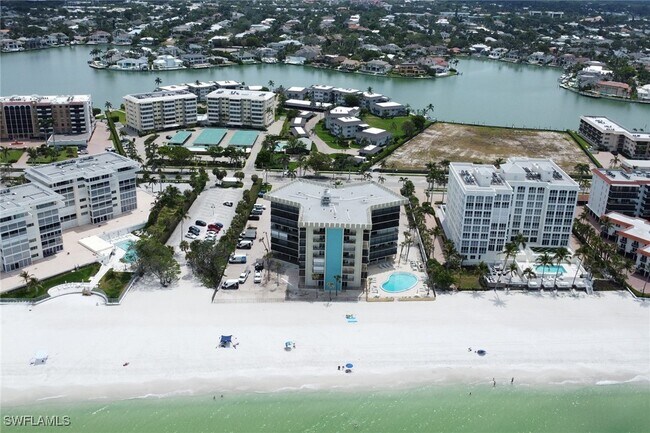 Building Photo - 3399 Gulf Shore Blvd N Unit 303 Rental