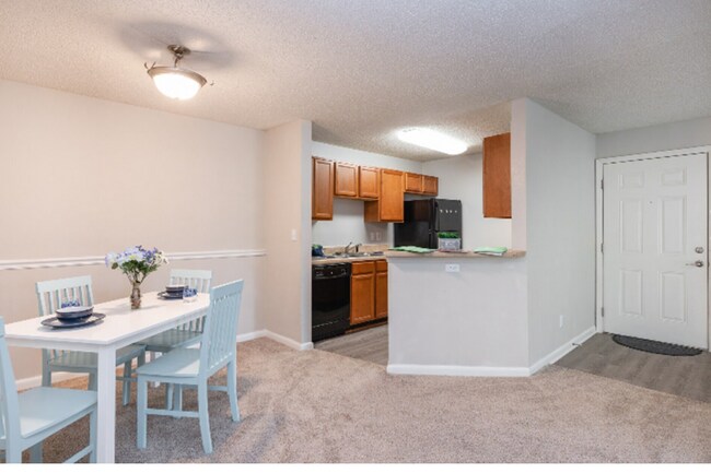 Photo - 401 Columbiana Dr Unit #401