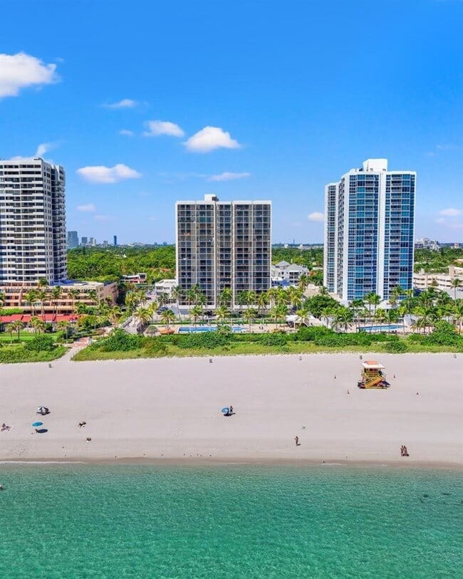 Photo - 2625 Collins Ave Unidad 305