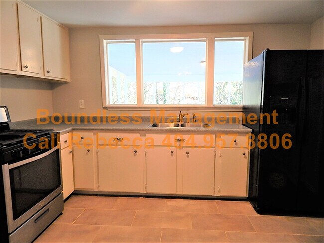 Photo - 2956 Akron St