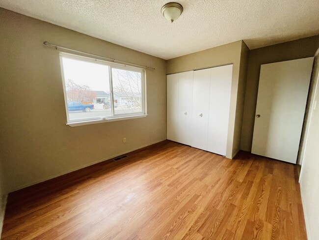 Photo - 1041 Warwick Ave