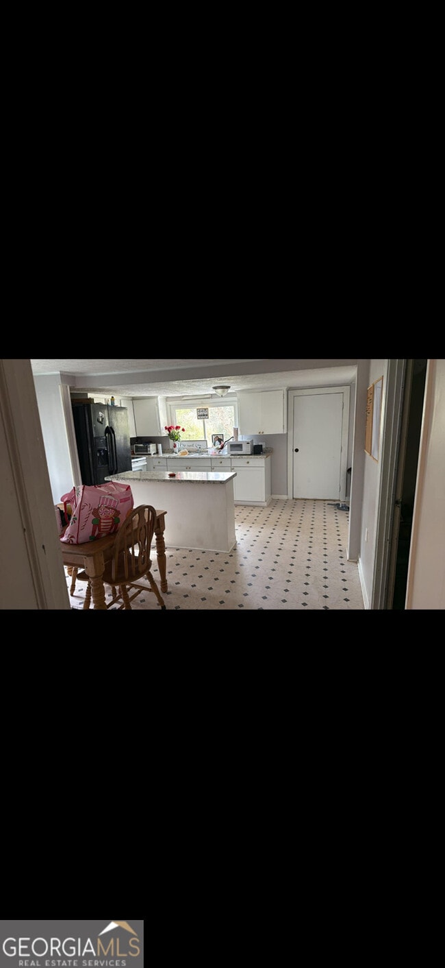 Photo - 147 Campbell St