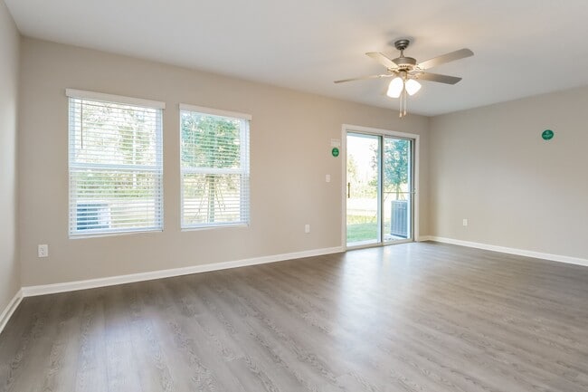 Photo - 783 Henley Ct