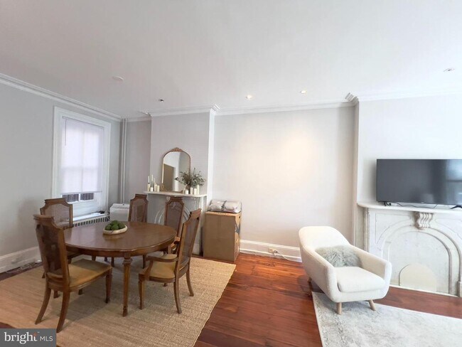 Photo - 726 S 16th St