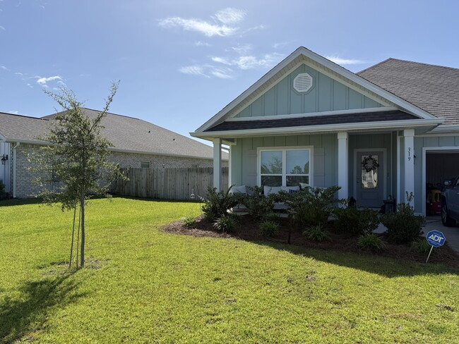 Building Photo - 319 Gray Owl Dr