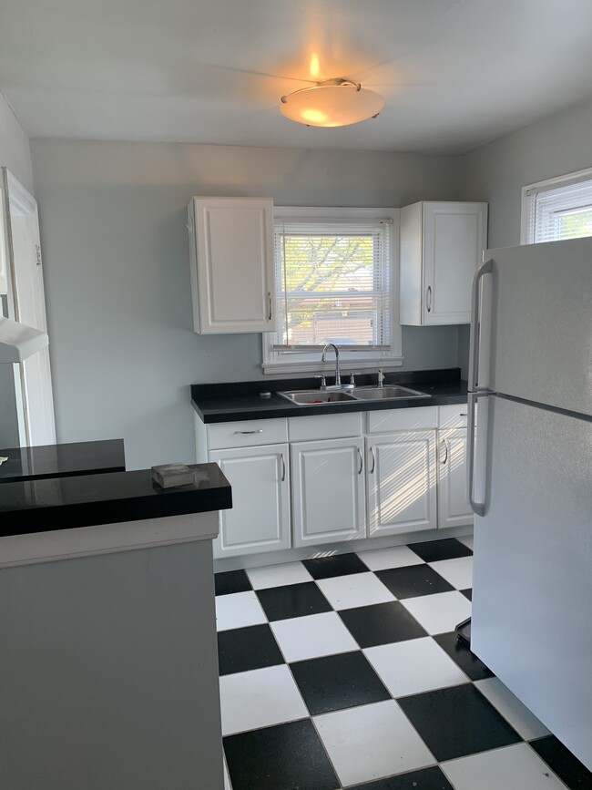 Photo - 7512 Plainfield Rd