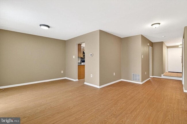 Photo - 70 Hampshire Dr