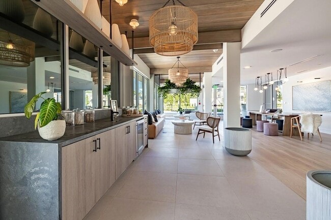 Photo - 11929 Pioneers Way Unidad A31