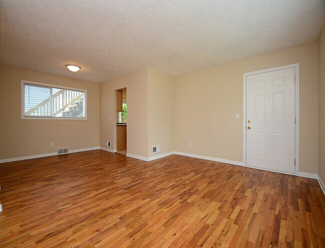 Photo - 3903 Cass St Unidad 1