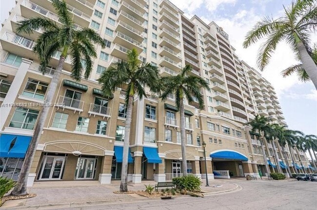 Photo - 3020 NE 32nd Ave Unidad 1013