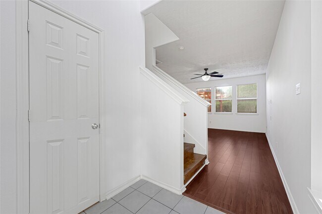 Photo - 16106 Greenport Ln