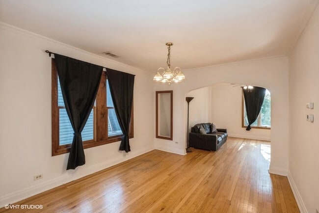 Photo - 5639 N Karlov Ave Unit 2FL