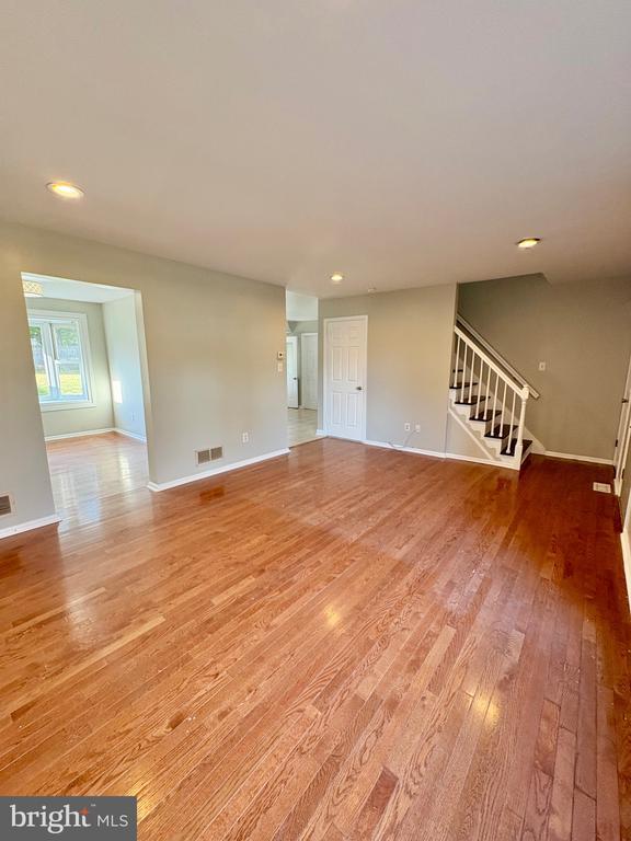 Photo - 106 Sunset Way