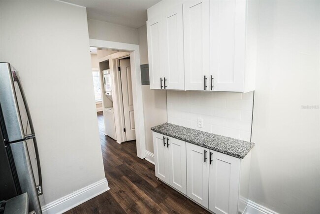 Photo - 1700 Park St N Unidad 207