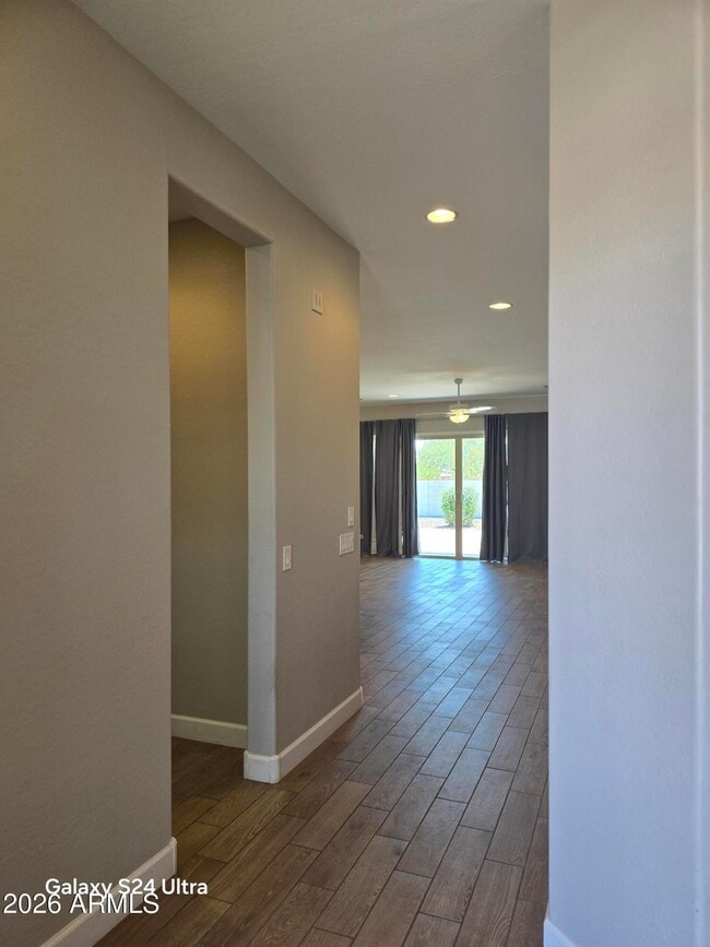 Photo - 5605 N 189th Dr