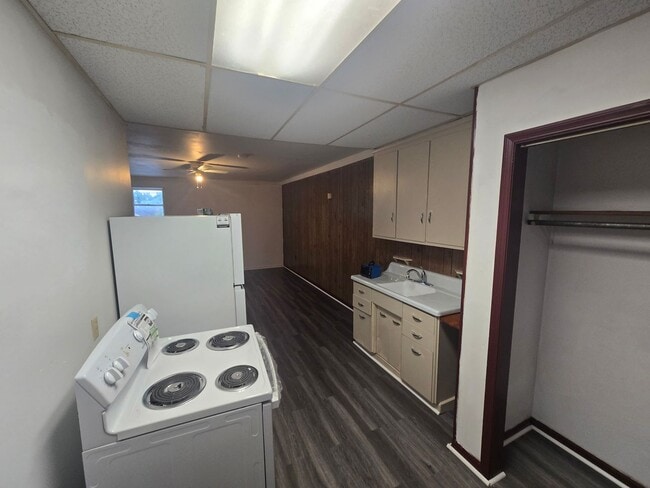 Building Photo - 50 S Market St Unit Apt #102